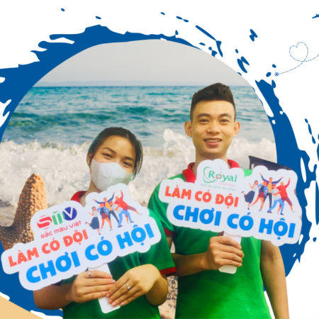 Hashtag cầm tay du lịch nhóm, check-in cực chất