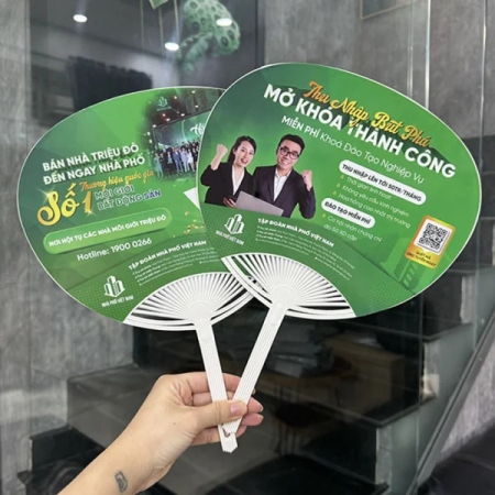 Quạt nhựa cầm tay 24